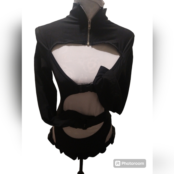 Buckled Up Shorts Jumpsuit - Picture 2 of 7